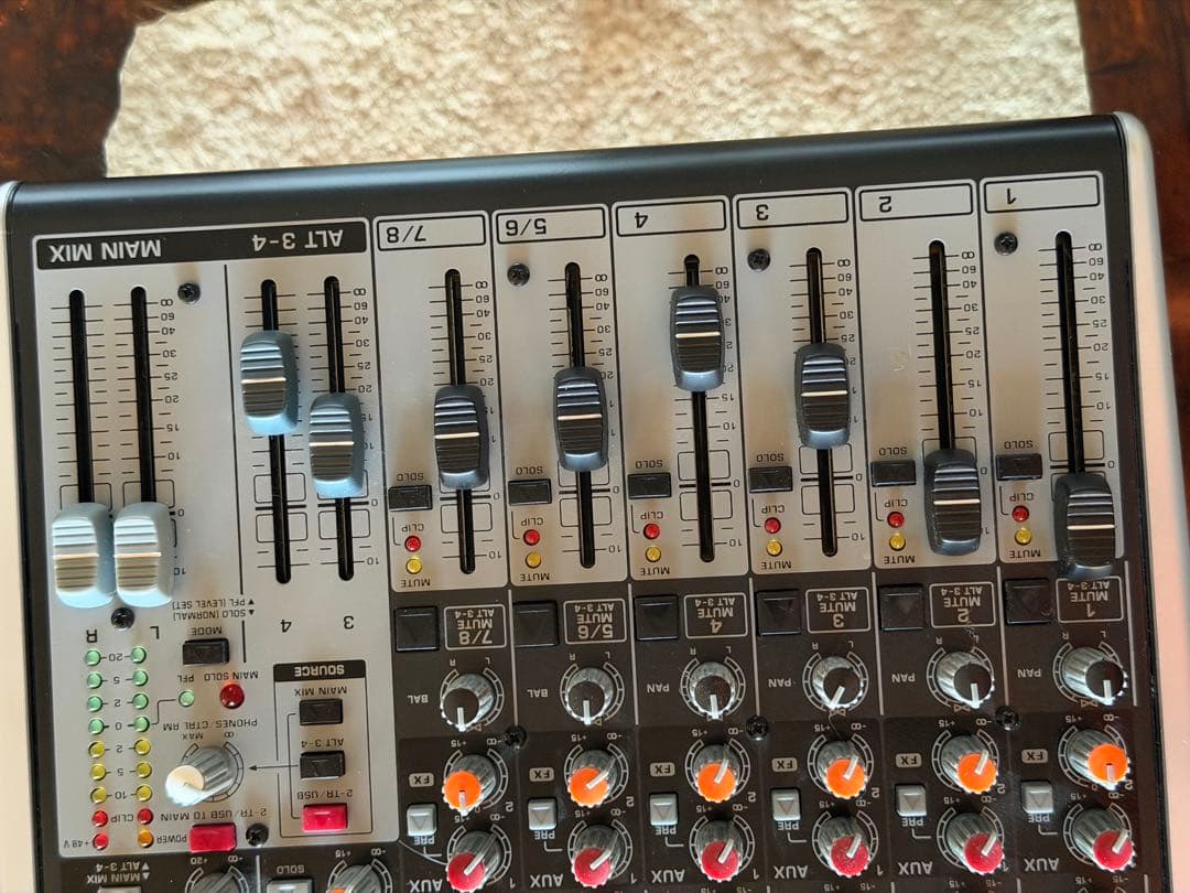 Behringer XENYX X1204USB アナログミキサー