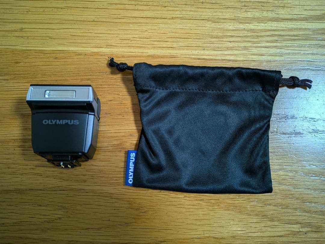 シャッター数5774回】OM SYSTEM OM-1 UHS-IIカード付き - メルカリ