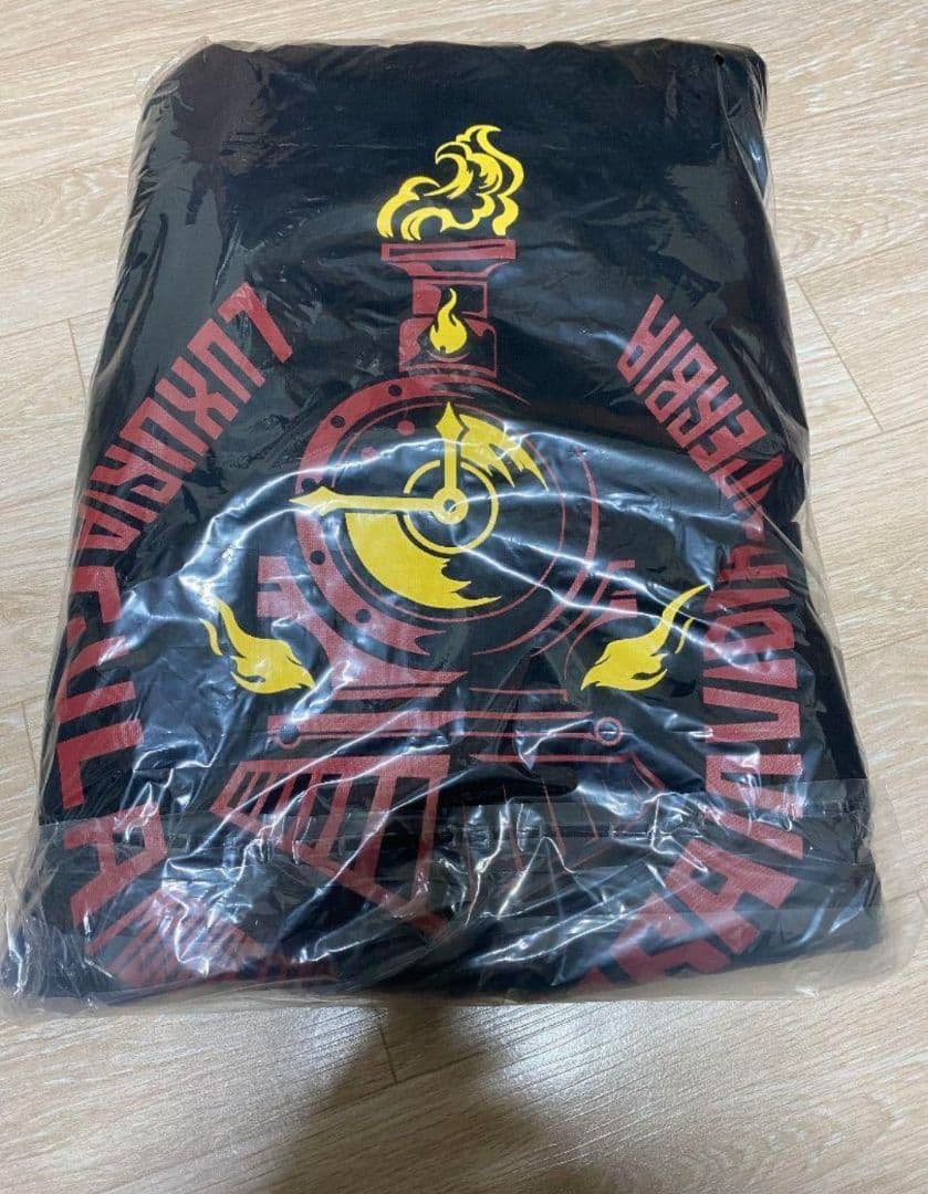 リンバスカンパニー　パーカー　バッチ3枚付き