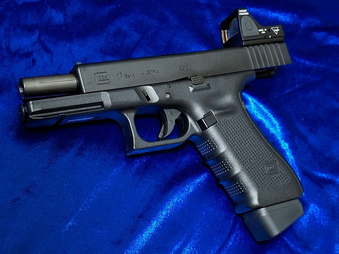 東京マルイGLOCK 17 Gen.4 ガスガン【付属品多数付いてます】