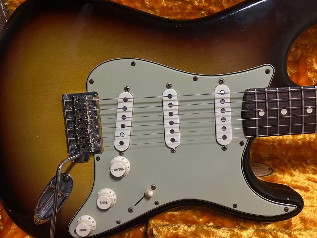 Fender Stratocaster サンバーストモデル