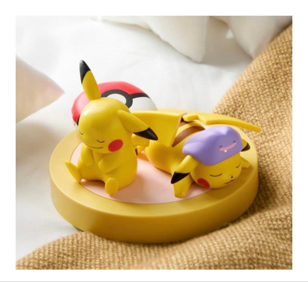 韓国CGV限定 ポケモン ピカチュウ＆メタモン お昼寝フィギュア - メルカリ
