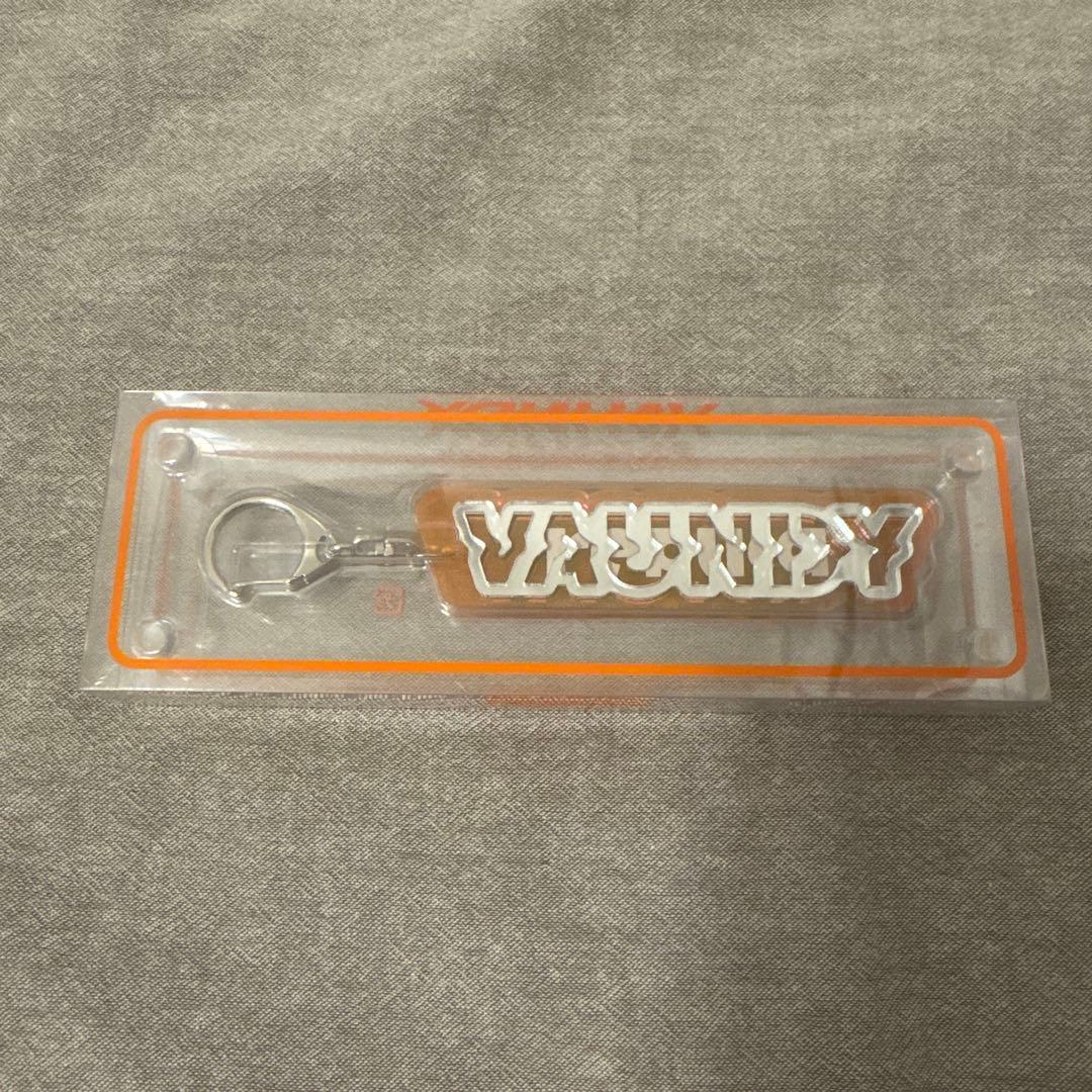 Vaundy replica ZERO ロゴキーホルダー - メルカリ