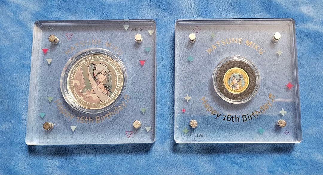 セット購入特典限定アクリルボード付き　初音ミク　16th　金貨　銀貨セット