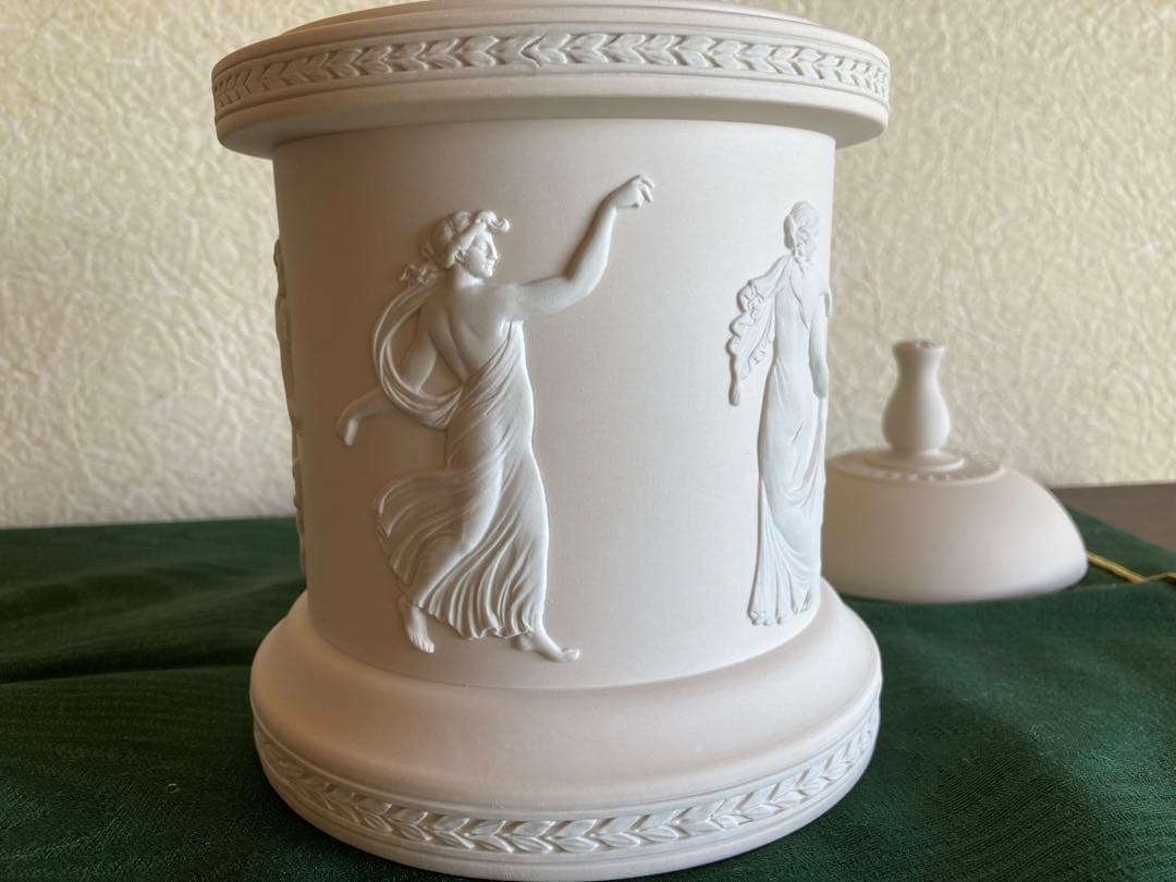 シリアル No付き 限定品　ウェッジウッド　ダンシングアワーズ　ビジューボックス