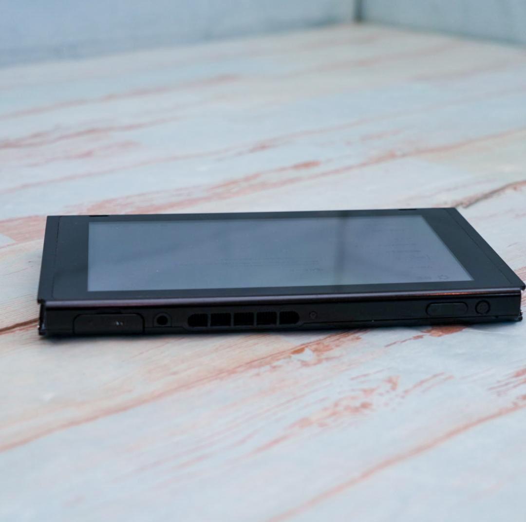 【良品】Nintendo Switch 本体のみ 2018年