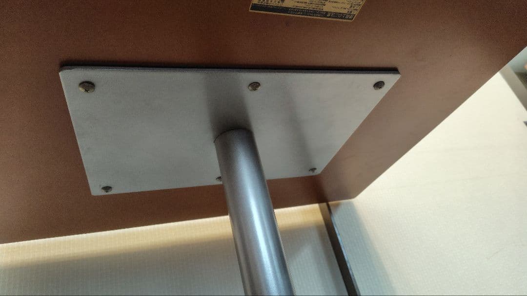 カフェテーブル　A　アジャスター付き 60cm✕70cm　木製天板