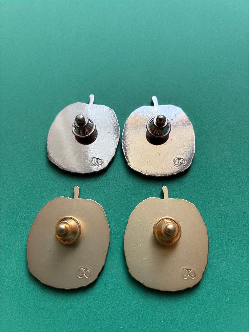 ミナペルホネン mela リンゴ の ピンバッジ 4個 新品 通販