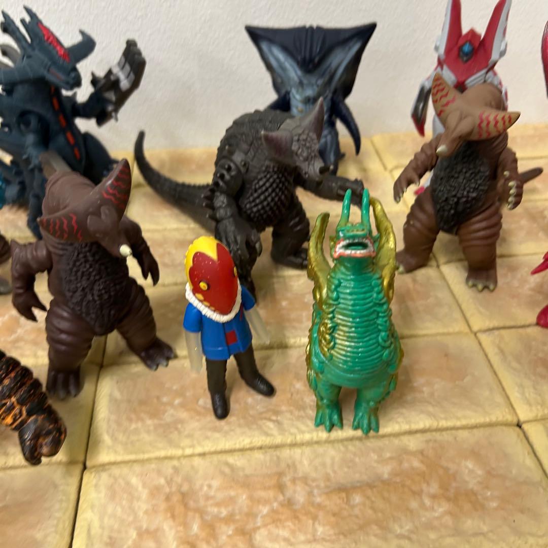 ウルトラマン　怪獣フィギュア 15体セット