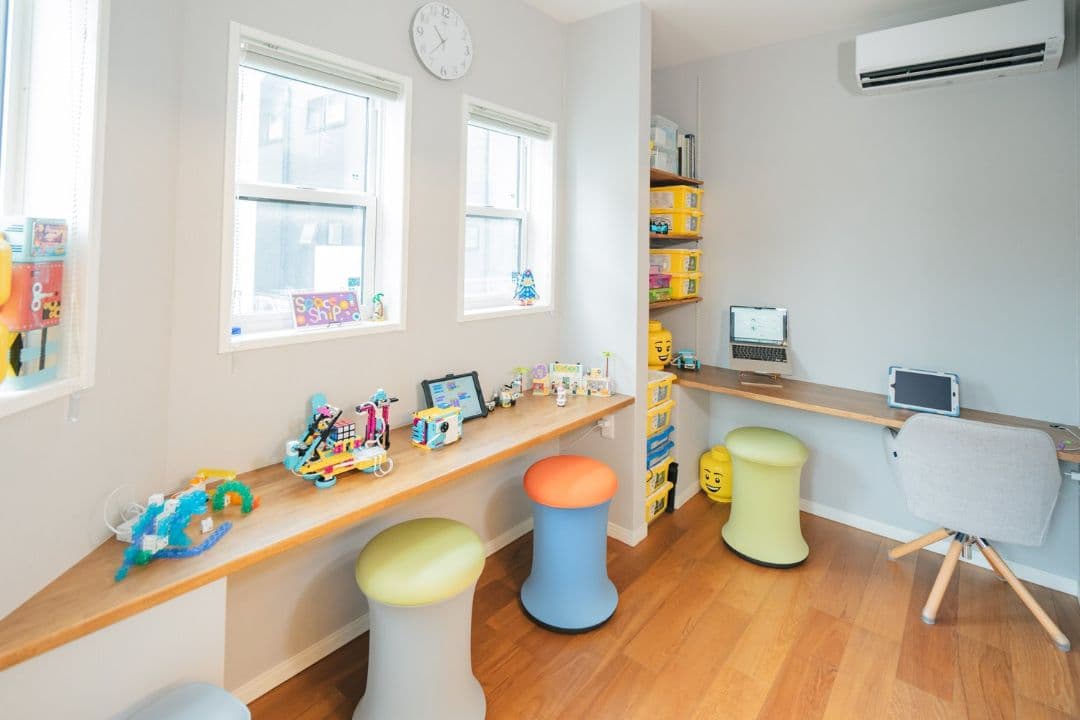 イトーキ　回転スツール　ベレー bere ゆらゆらチェア　オフィスチェア　イス