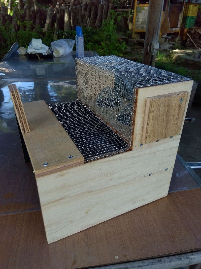 スズメバチトラップ 2個売り 別名 スズメバチ捕獲器 スズメバチ生捕り