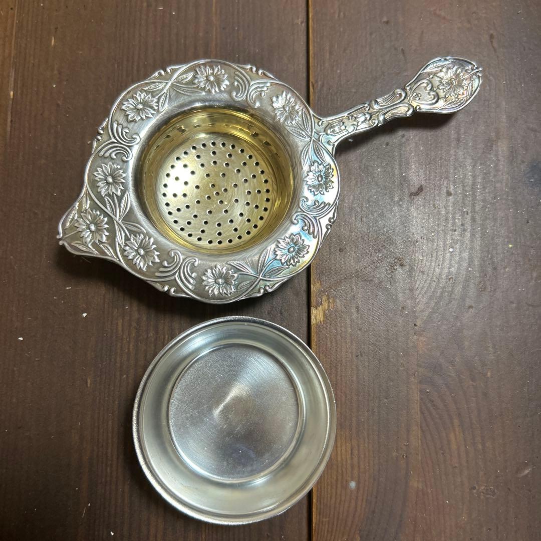 イギリス製　アンティーク　シルバーティーストレイナー　受け皿付き