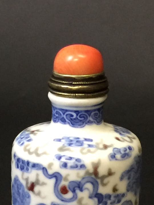 清 雍正年製在銘  染付珊瑚蓋銀杓 青花釉裡紅鼻煙壺 年代物本物保証 古美術