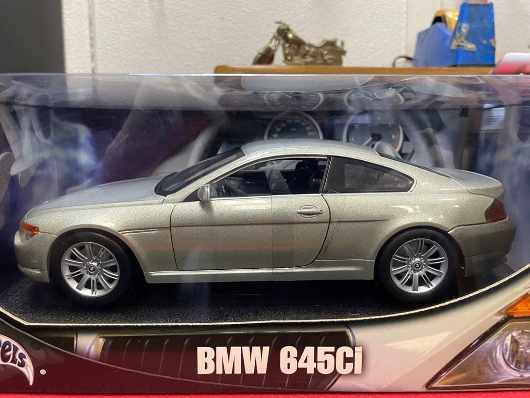 ミニカー HOT WHEELS  BMW645Ci