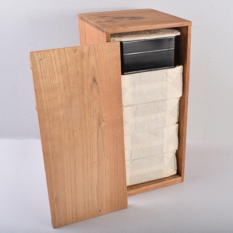 輪島塗　八幡宗豊造　黒漆　縁高重　五段　共箱　V　R8985B