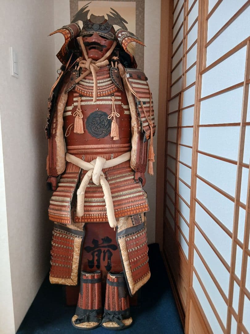 伝統的な日本の武士の鎧 伝統的日本の武士の甲冑 日本の鎧 – HiSoUR 芸術 文化 美術 歴史