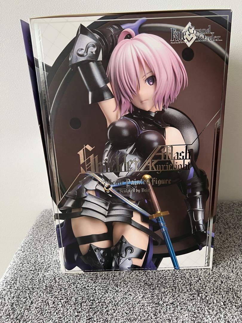 ストロンガー　Fate/Grand Order マシュ　キリエライト　フィギュア