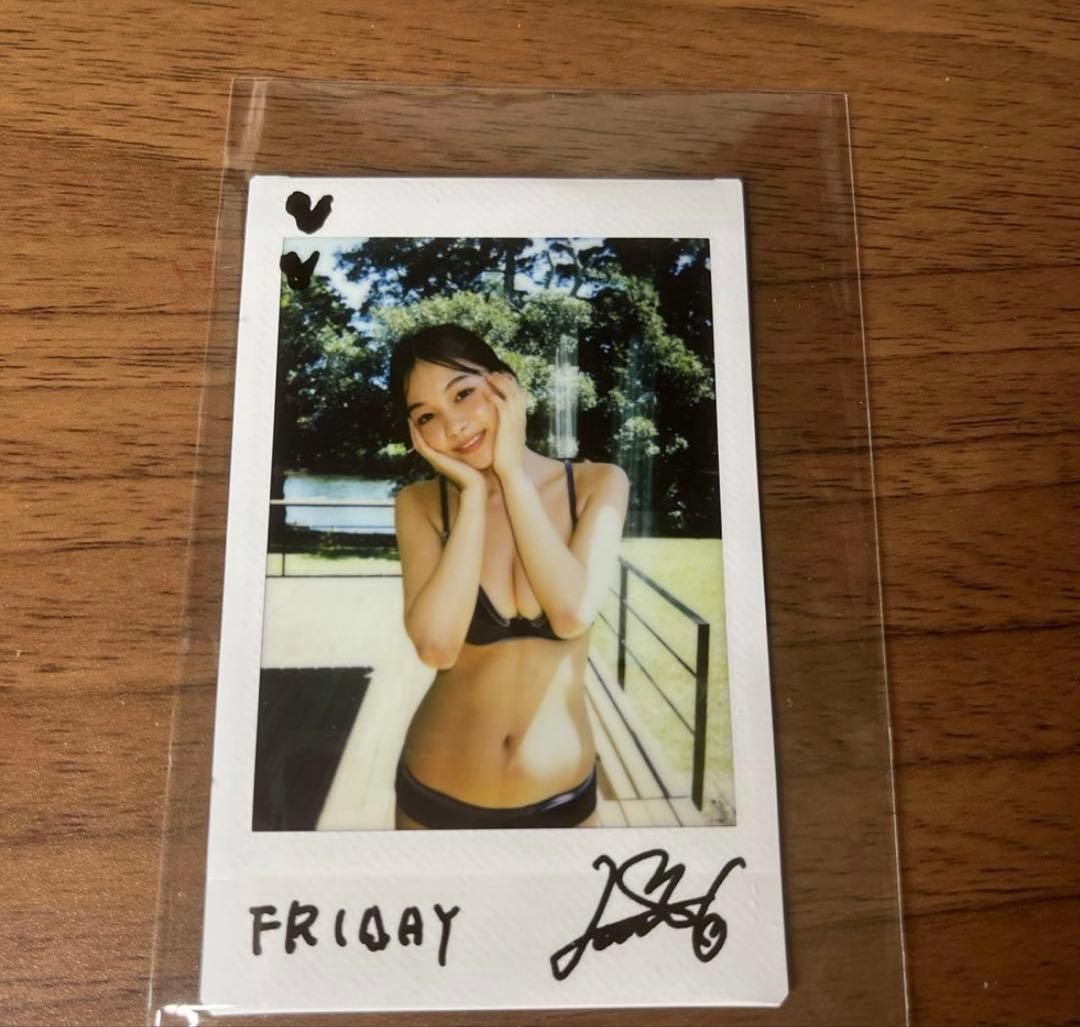 吉澤遥奈　FRIDAY 直筆サイン入りチェキ Yahoo!オークション - 吉澤遥奈 一瞬で恋に落ちた 直筆サイン入りチェ
