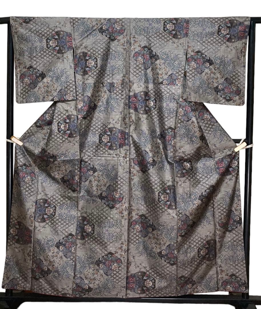 本場大島紬 経緯絣 9マルキ 小紋 飛翔鶴 イ6460 イ 本場大島紬 正絹