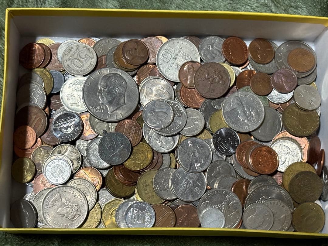 外国 多様な古銭 まとめ売り 1.4キロ 外国コイン まとめ 1.7kg以上