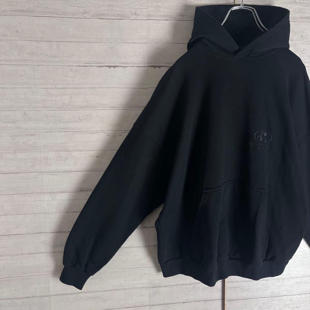 【最高級・入手困難】 バレンシアガ 刺繍ロゴ ユニセックス 完売サイズ パーカー