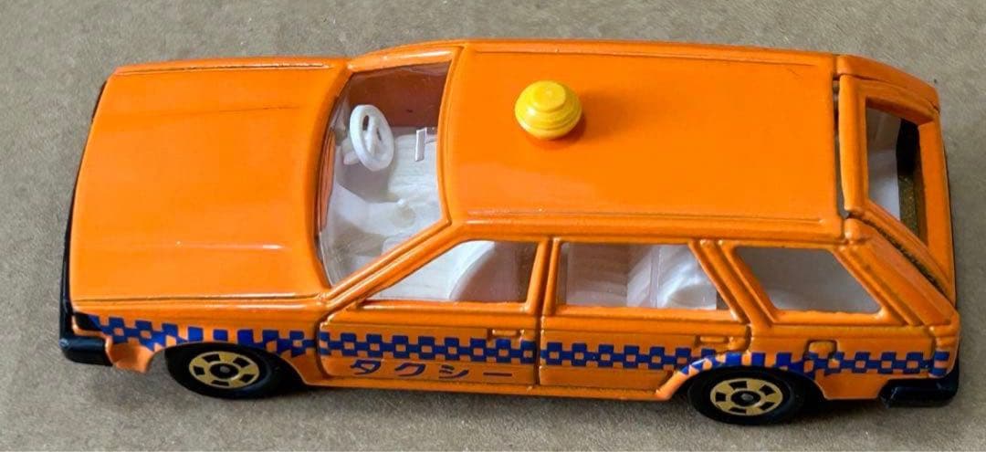 トミカ ニッサン ブルーバードワゴン タクシー