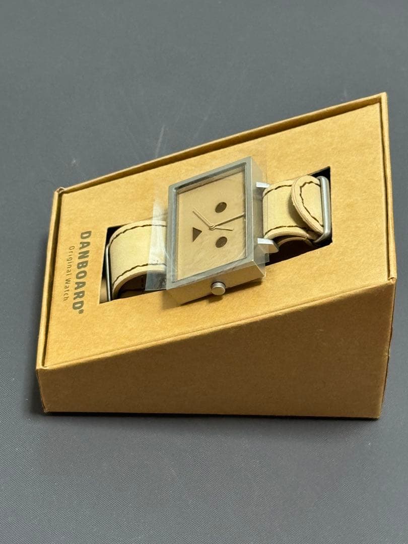 ダンボー モデル　リストウォッチ 腕時計