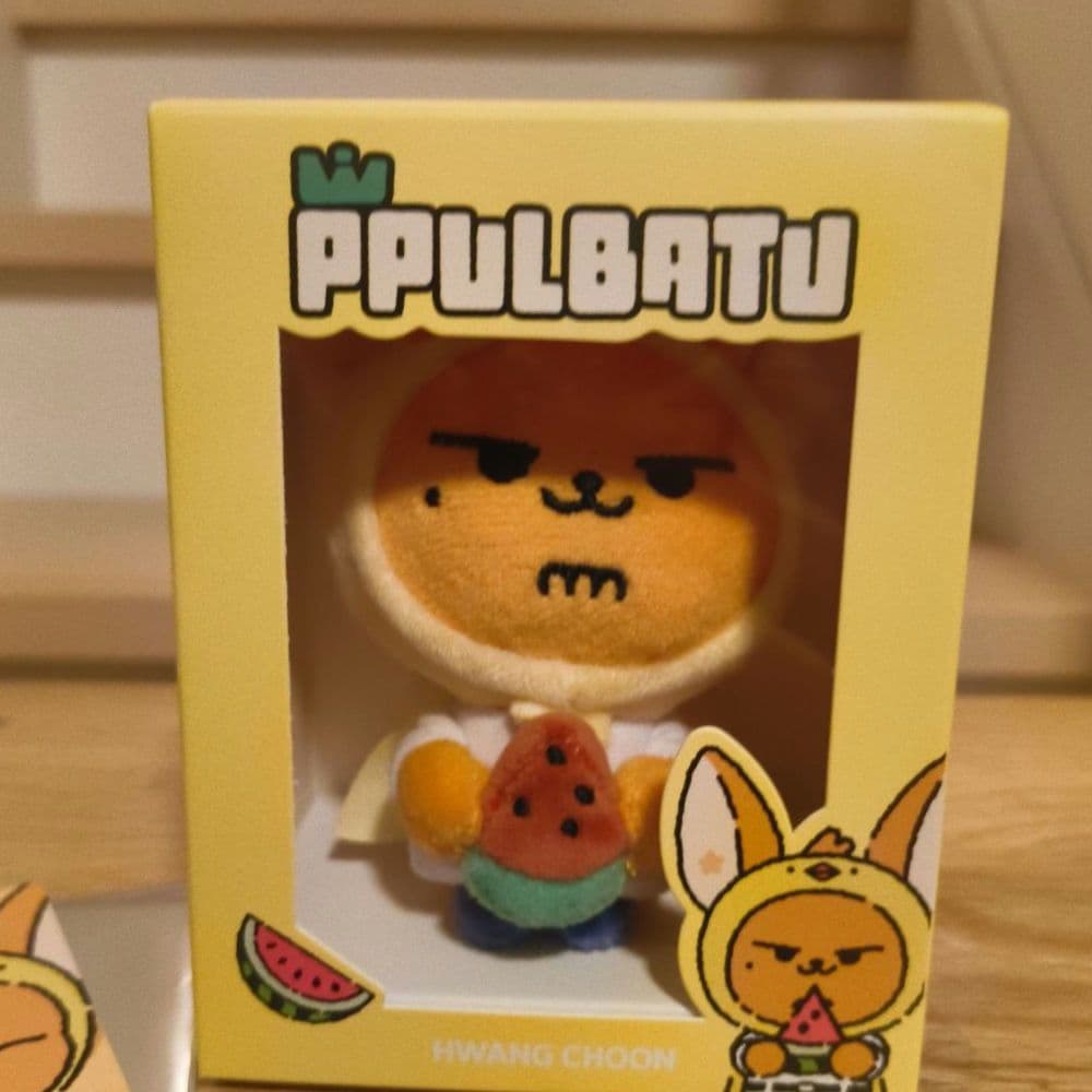 TXT PPULBATU プラッシュ キーリング スイカ ファンチュン - メルカリ