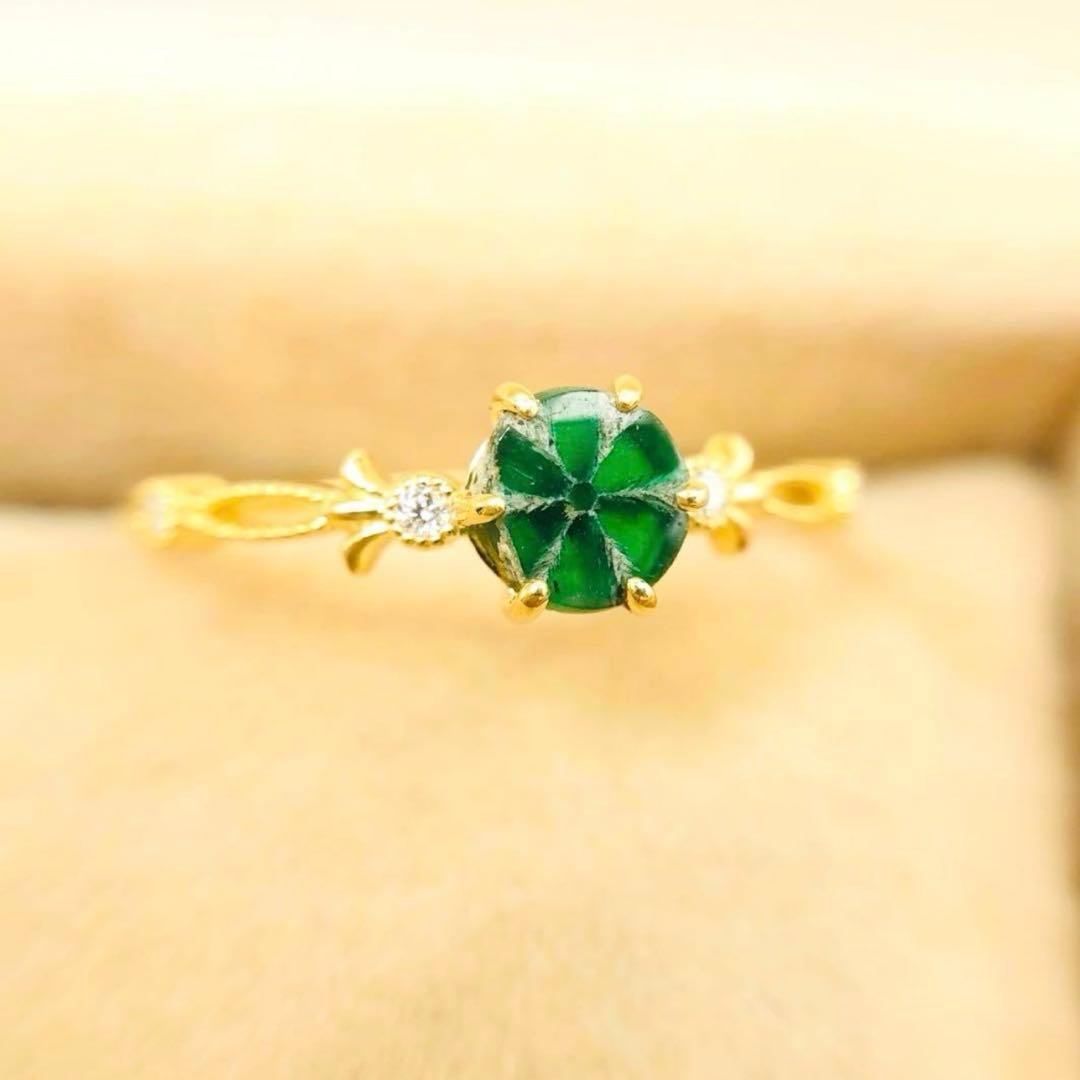 お値下げ！【世界四大貴石★イエローゴールド×リバーストラピッチ】エメラルド 指輪