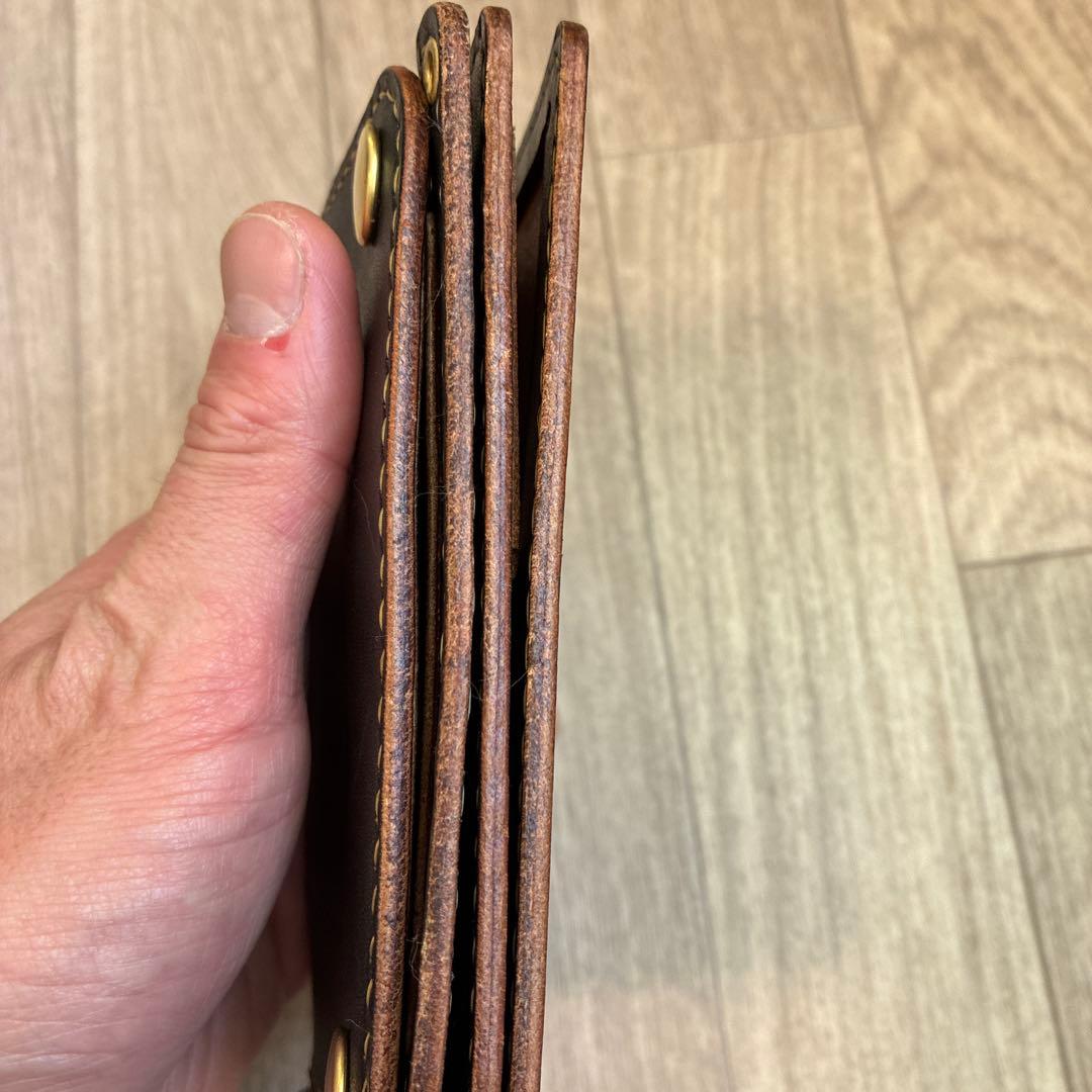 【茶芯ブラック】トラッカーウォレット　ミドル　真鍮　お札を折らずに収納　タイプA