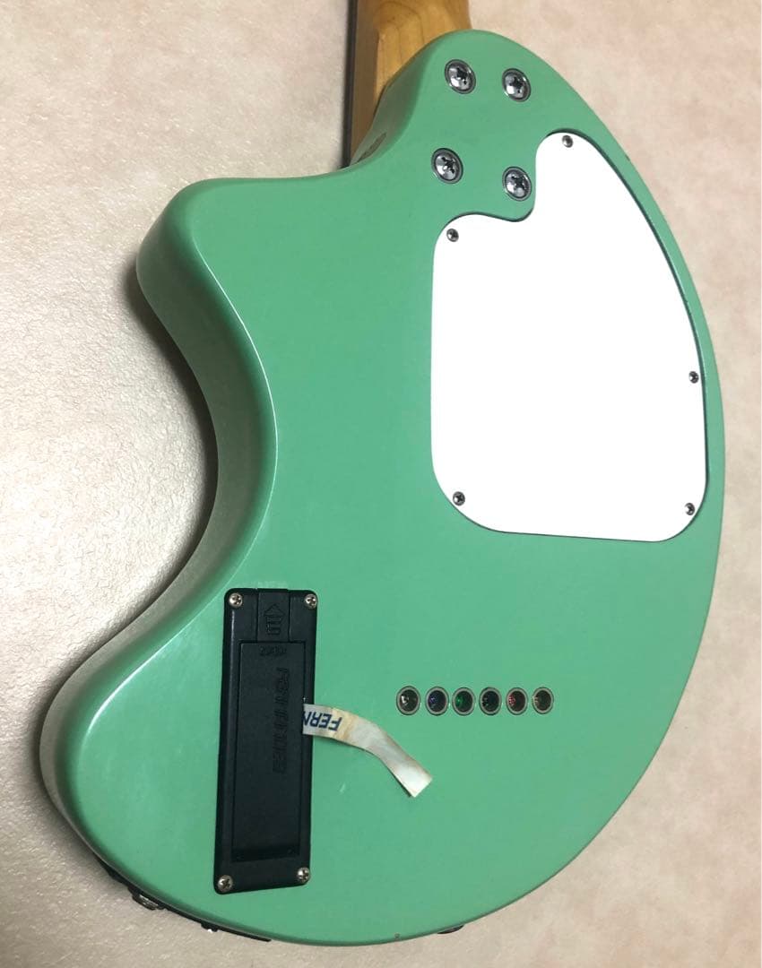 【美品】ZO-3 ミントグリーン アンプ内蔵ミニギター 汎用ケース付 ぞーさん