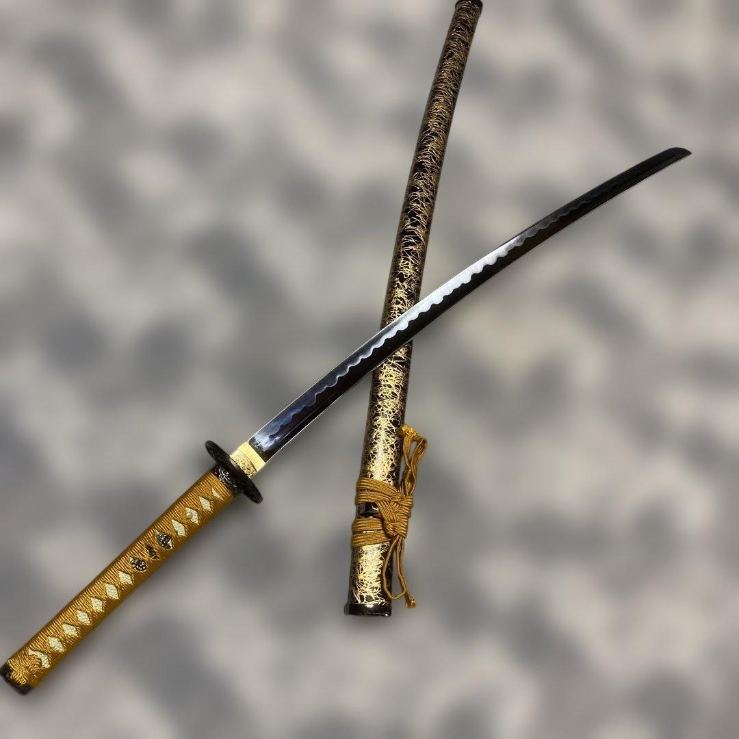 高級模造刀 蜜柑色柄 雲龍楕円黒鍔 金口金尻金糸黒呂鞘 - メルカリ