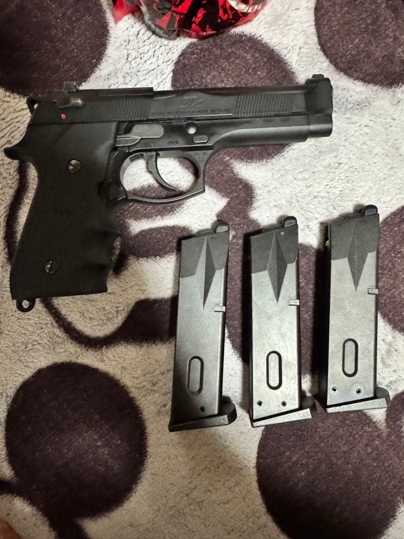 し*う様 タクティカルマスター ガスガン 3マガジン付き BB弾、ガス、混み最終