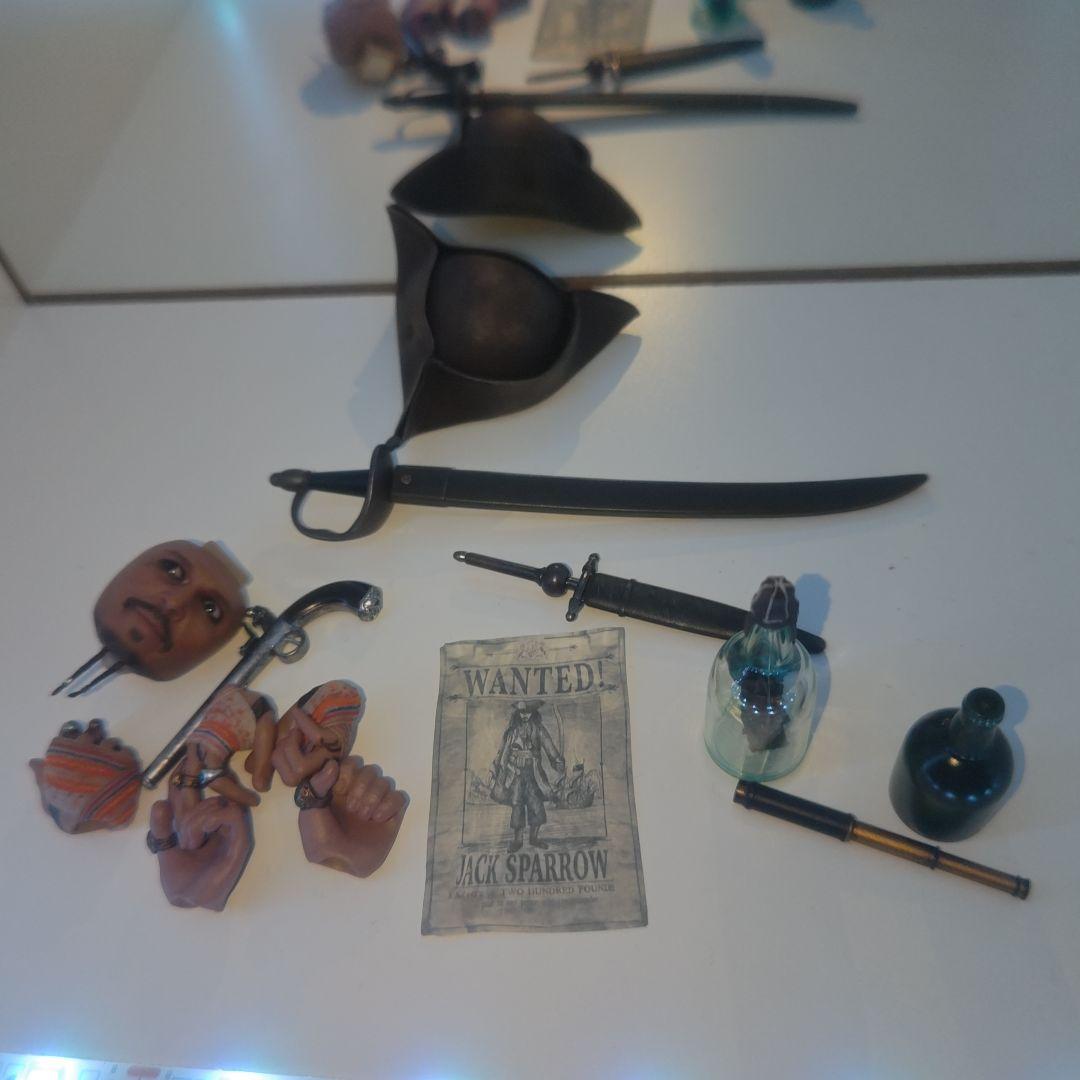 ホットトイズ　パイレーツオブカリビアン　最後の海賊　ジャック・スパロウ