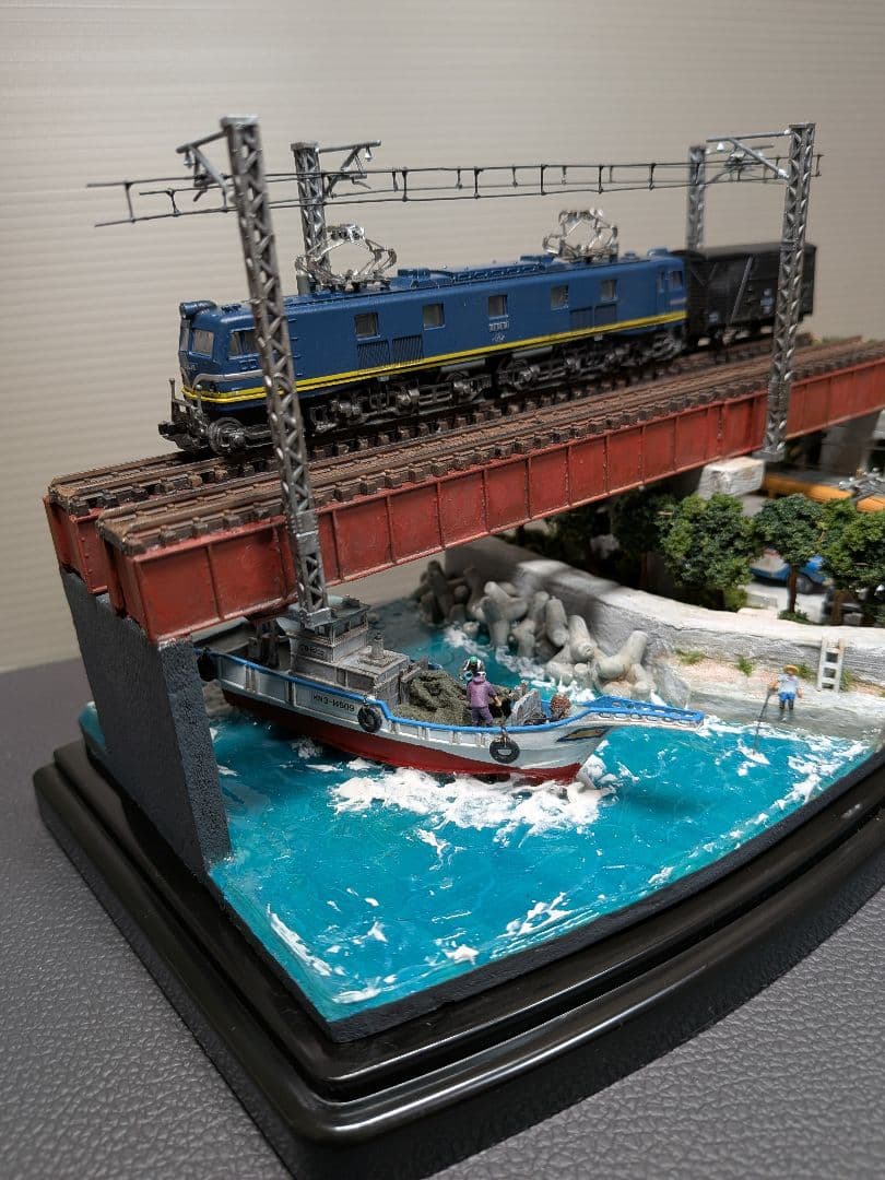 No.62鉄道Nゲージジオラマ車両、漁船、バス等付き