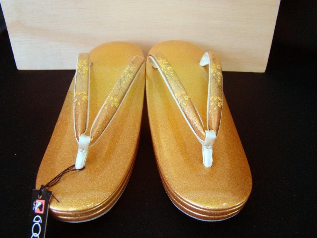 新品 訪問着・礼装用 本皮 草履・バッグ セット Zs1009