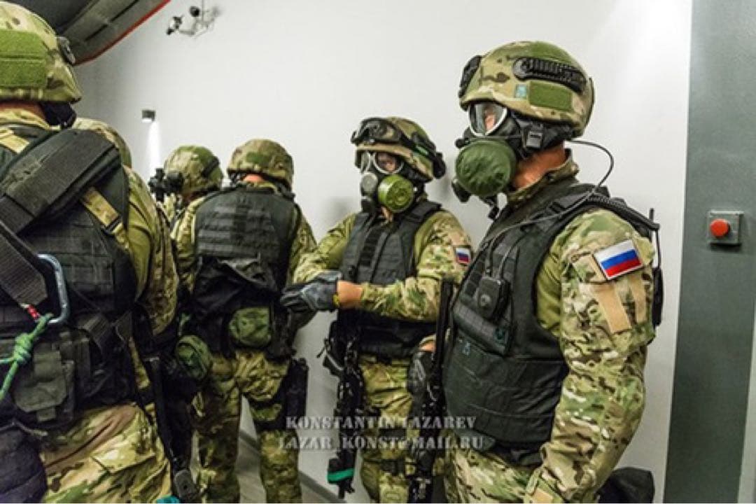 ロシア軍実物ガスマスク PMK-2フルセット - メルカリ