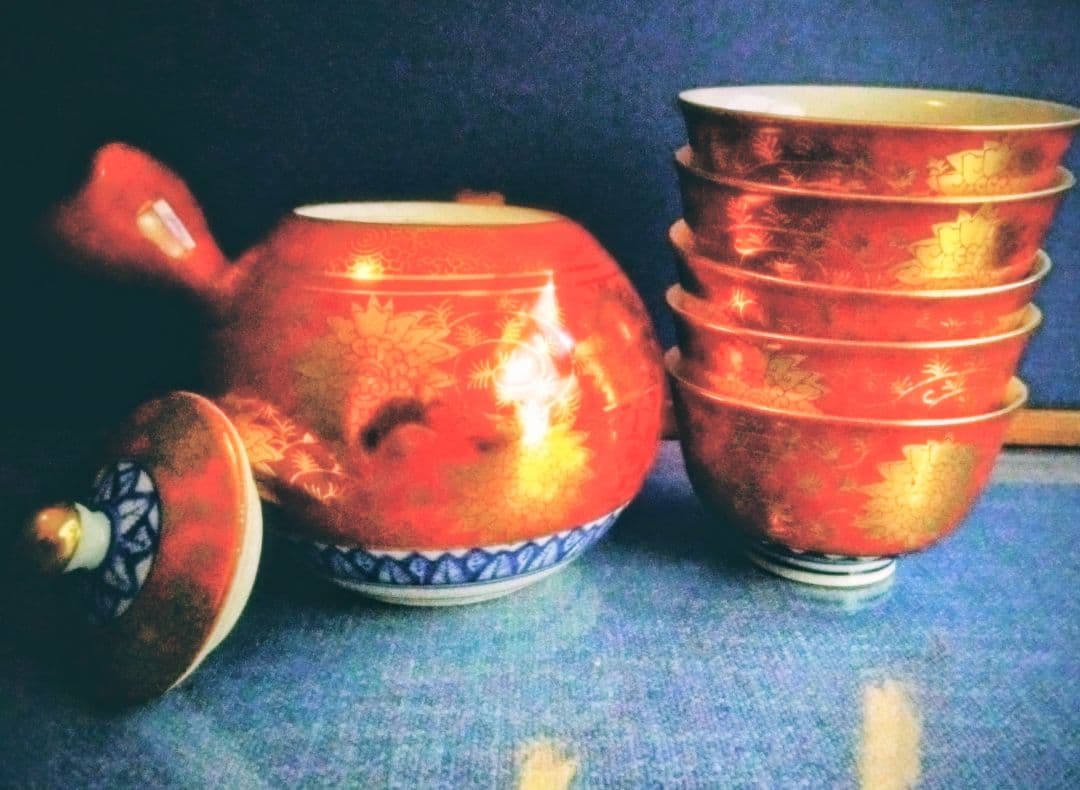 九谷焼煎茶揃 赤金花柄急須と茶碗セット - メルカリ