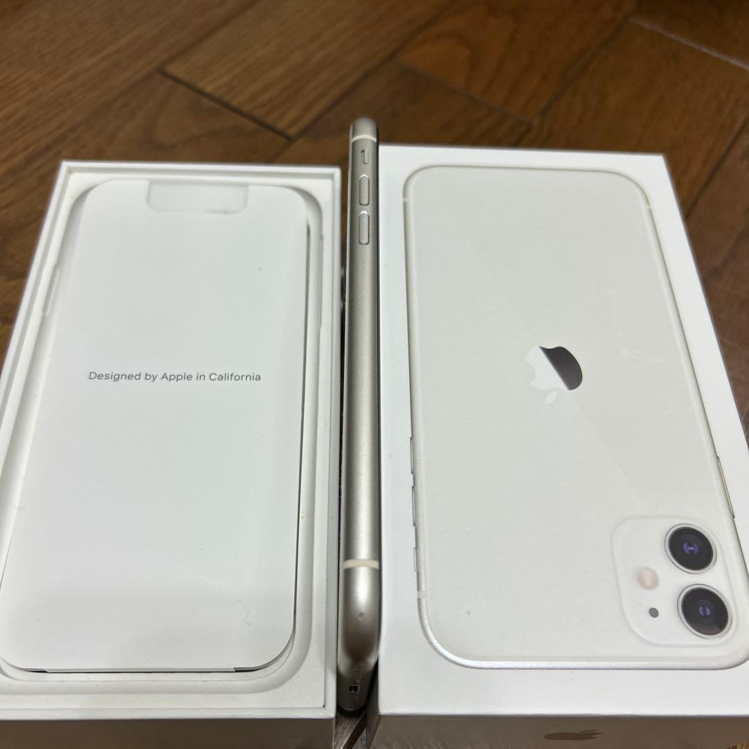 Apple iPhone 11 ホワイト 本体と箱付き　128G