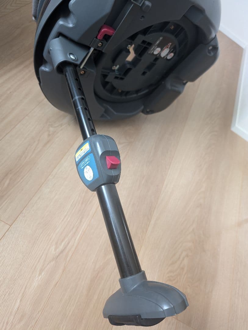 チャイルドシート　アップリカ　フラディアラクート　エレガント　シートベルト固定