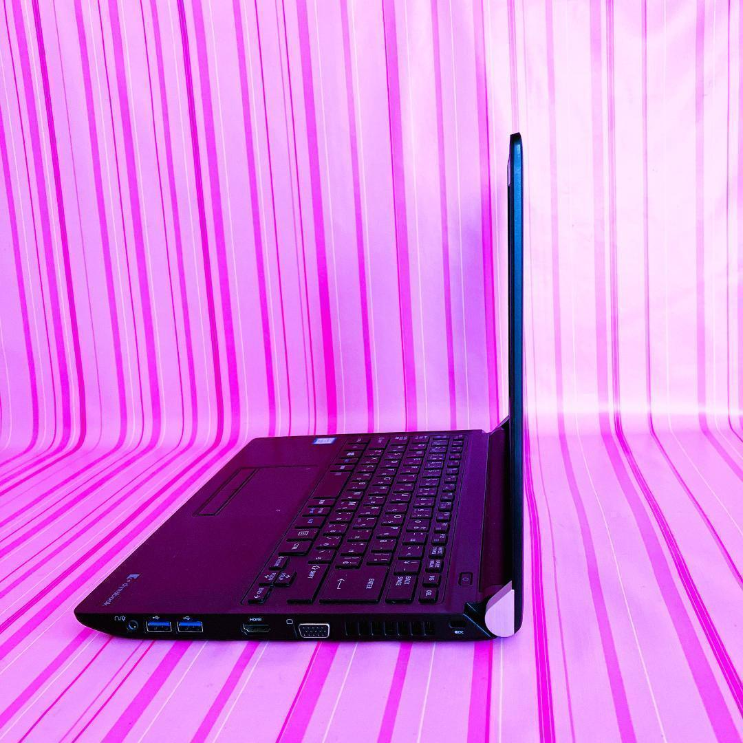 34✨高スペック・小型・メモリ16・SSD・Win11✨黒TOSHIBAパソコン