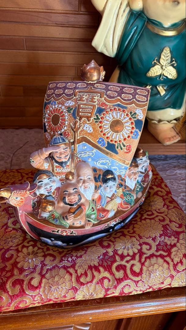 七福神の船 陶器置物 Amazon.co.jp: 陶器 七福神 宝船 縁起物 商売繁盛 置物 元箱なし 陶器