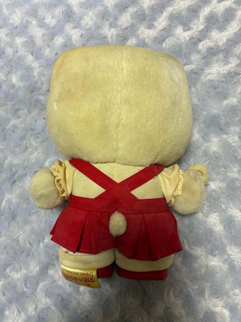 ハローキティ ぬいぐるみ 赤いエプロン