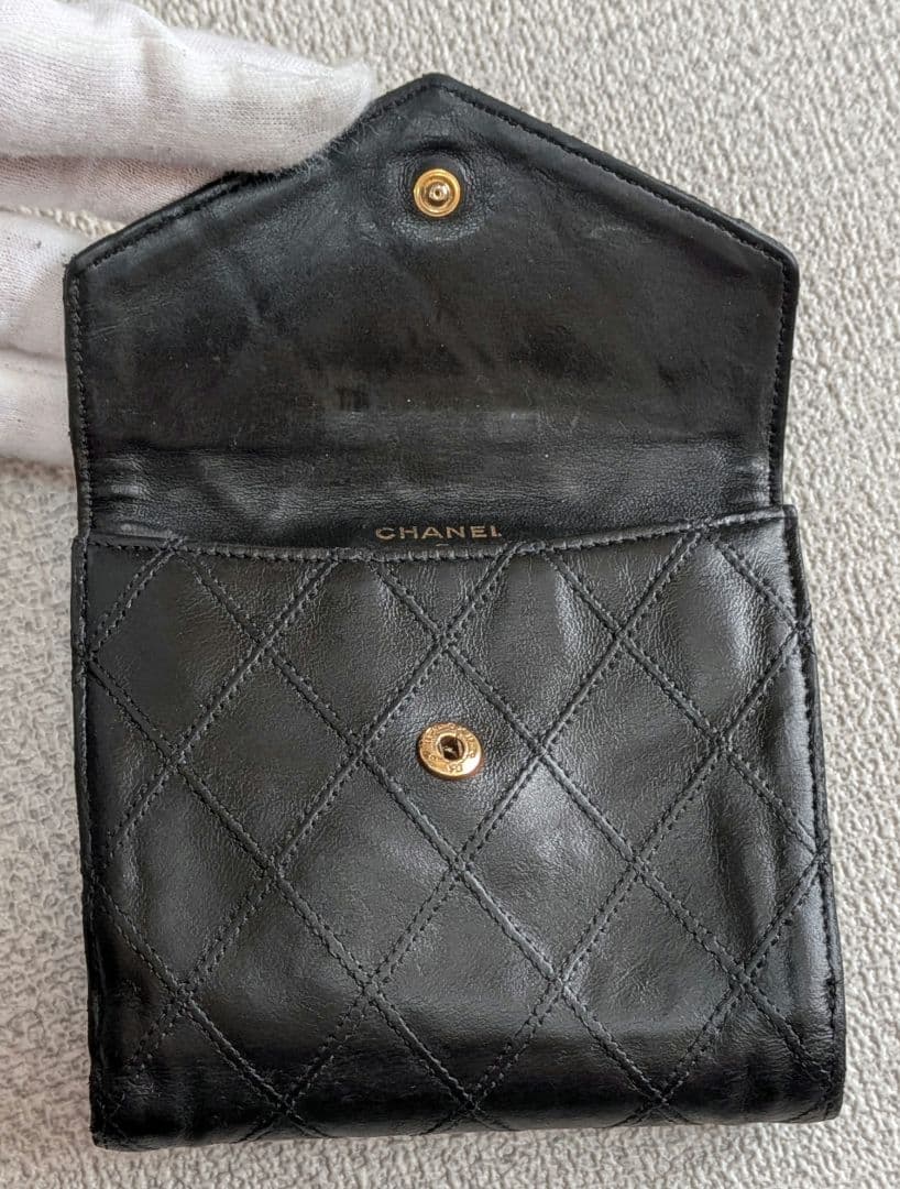 シャネル ビコローレ Wホック折り財布 黒 ラムスキン チェーン