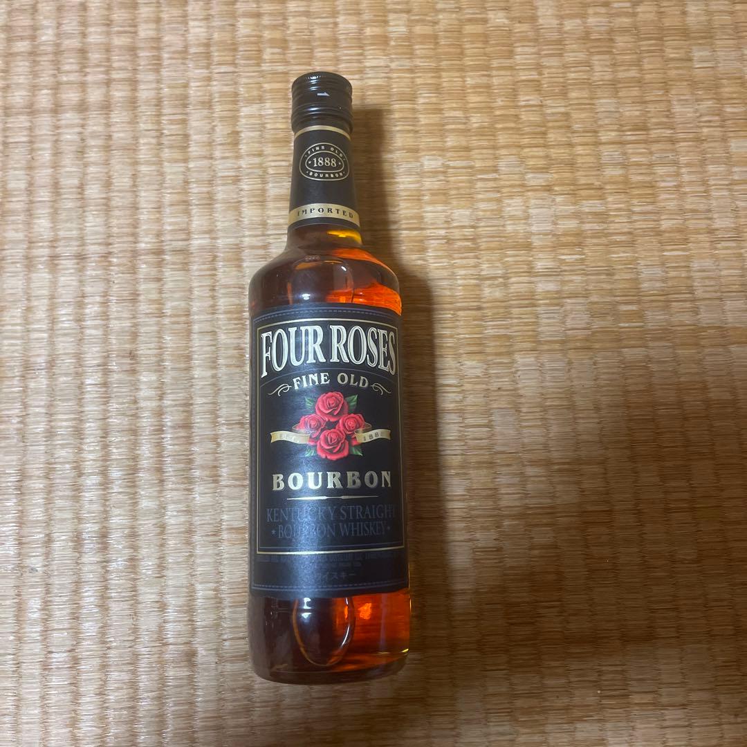 FOUR ROSES フォアローゼスブラックラベル旧デザインボトル700ml
