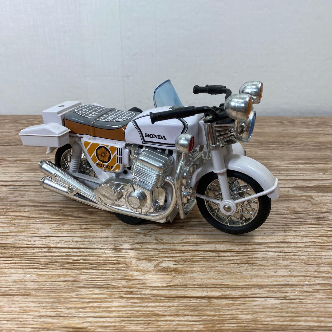 白バイ 昭和レトロ ブリキ 昭和レトロ）ブリキ 白バイフィギュア