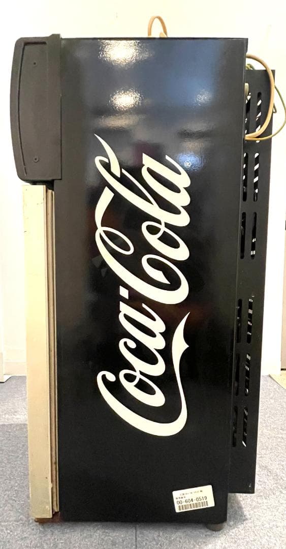 e*0様 Coca-Cola 小型　冷蔵庫 黒　レトロ 動作確認済　コカ・コーラ