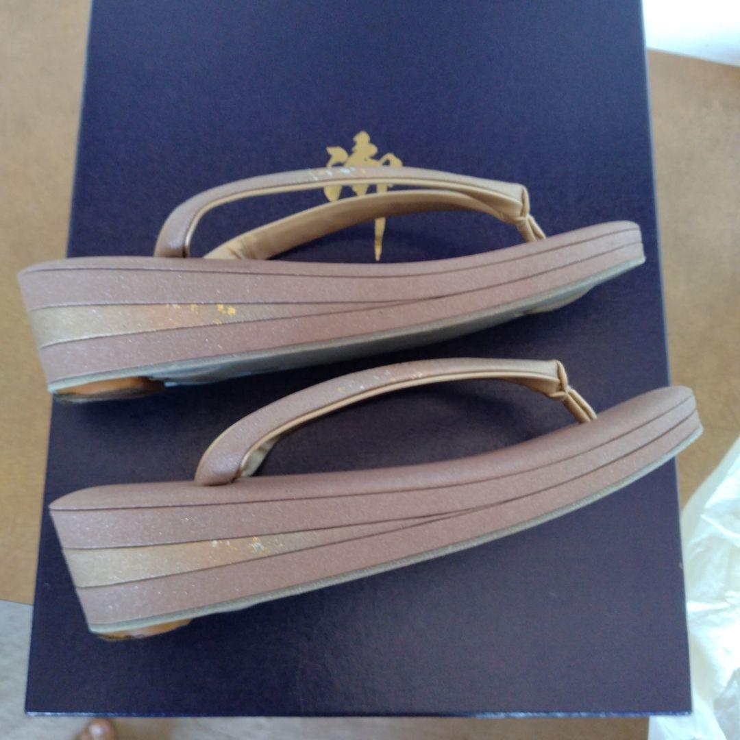 草履とバッグのセットです。東京胡蝶です。