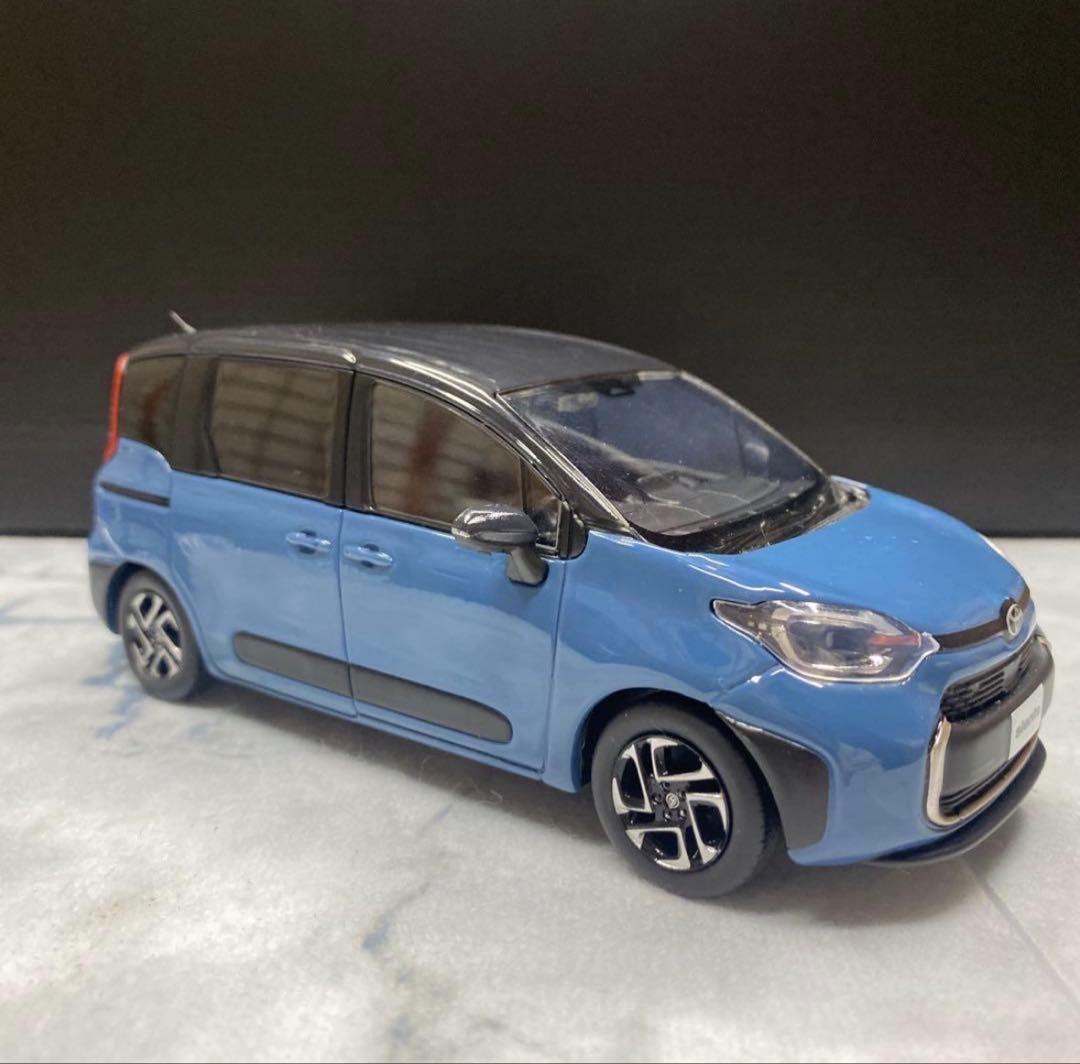トヨタ シエンタ　カラーサンプルミニカー 2台セット　非売品