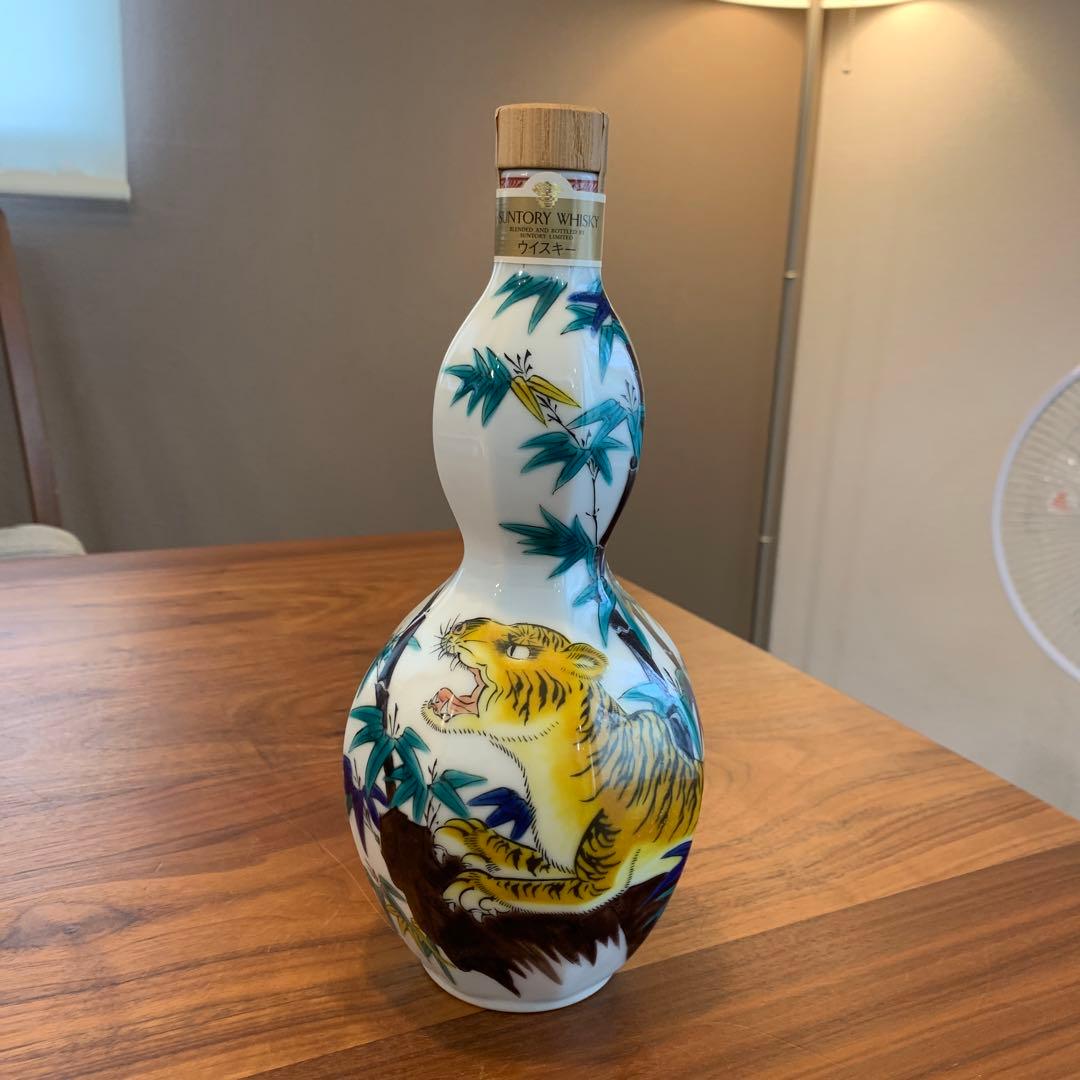 サントリースペシャルボトルコレクション 特製ウイスキー 九谷焼 虎に